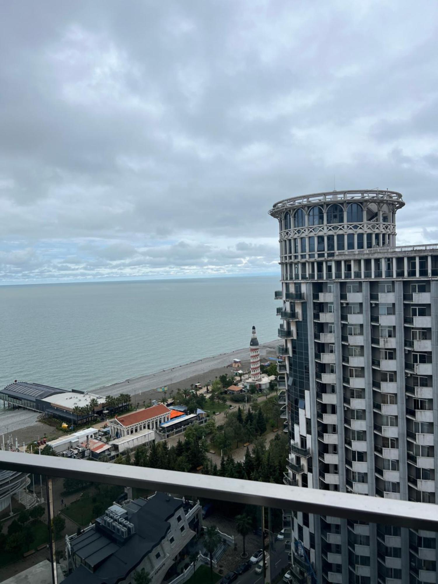 Orbi Sea Towers Batumi Apartment Exterior photo